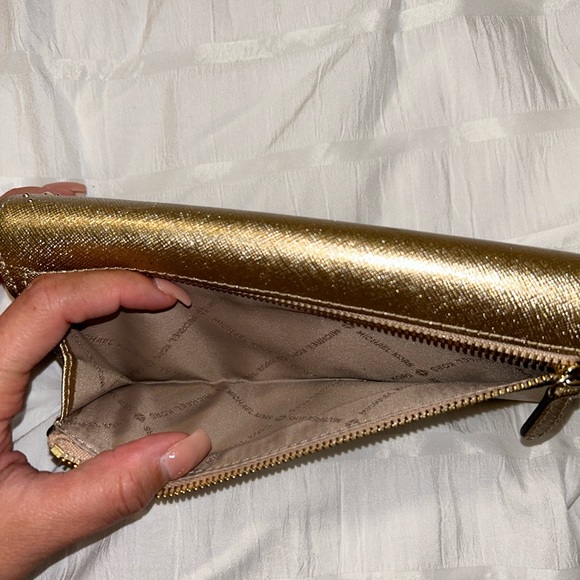 Michael Kors studded gold wallet - Picture 6 of 6